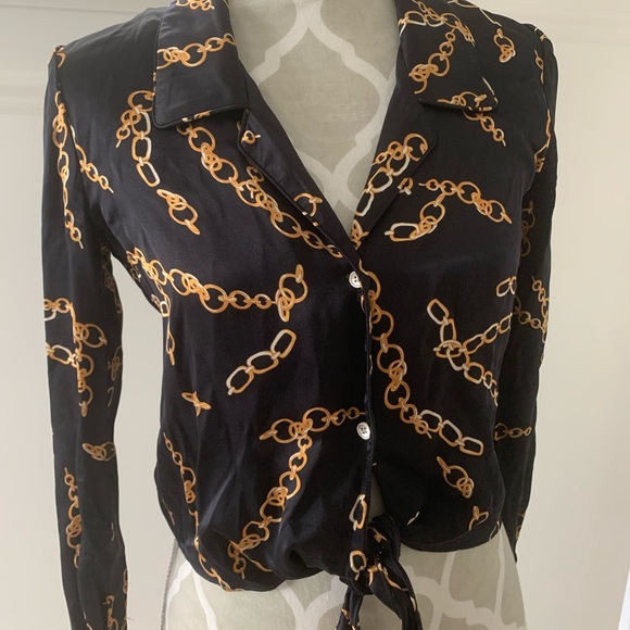 Beautiful Tie-Front Blouse from Wilfred , Aritzia - Picture 2 of 6